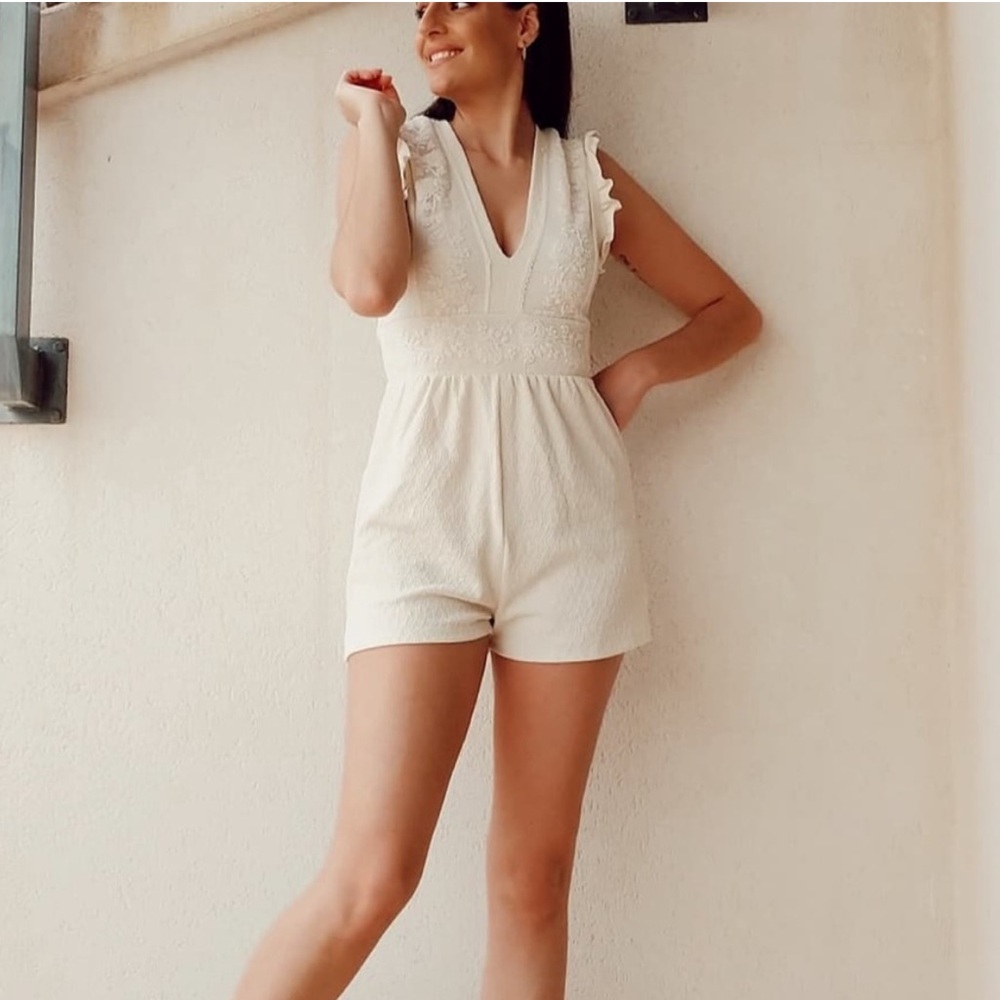 Zara Cream Sleeveless Jumpsuit